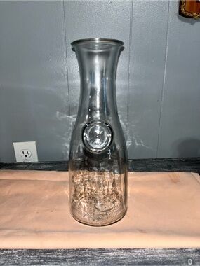 Anchor Hocking Clear Glass Carafe with Pour Ring